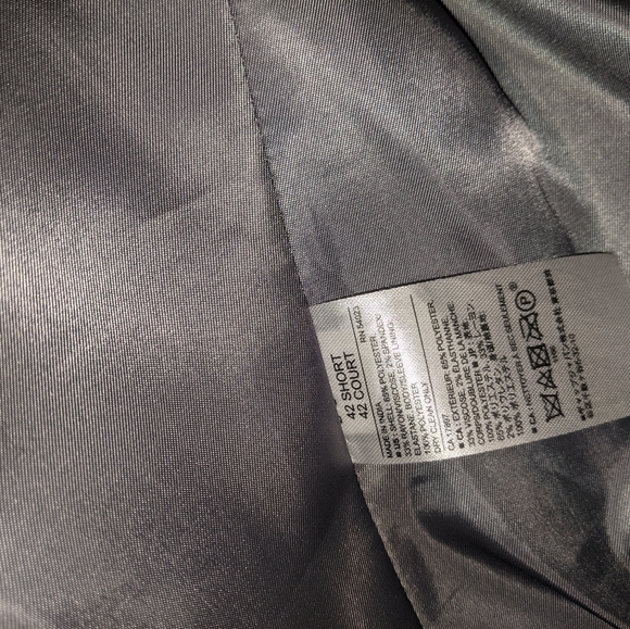 EUC Banana Republic FS Suit 42S 35x30 standard fit - Picture 9 of 15